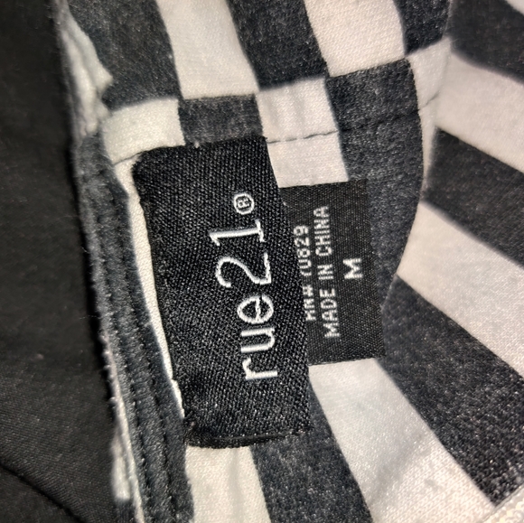 Striped Summer Sun Dress Midi Knee Length Pockets belt loops - Picture 10 of 12